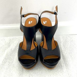 Manmade upper balance high heels black shoes for women size 71/2